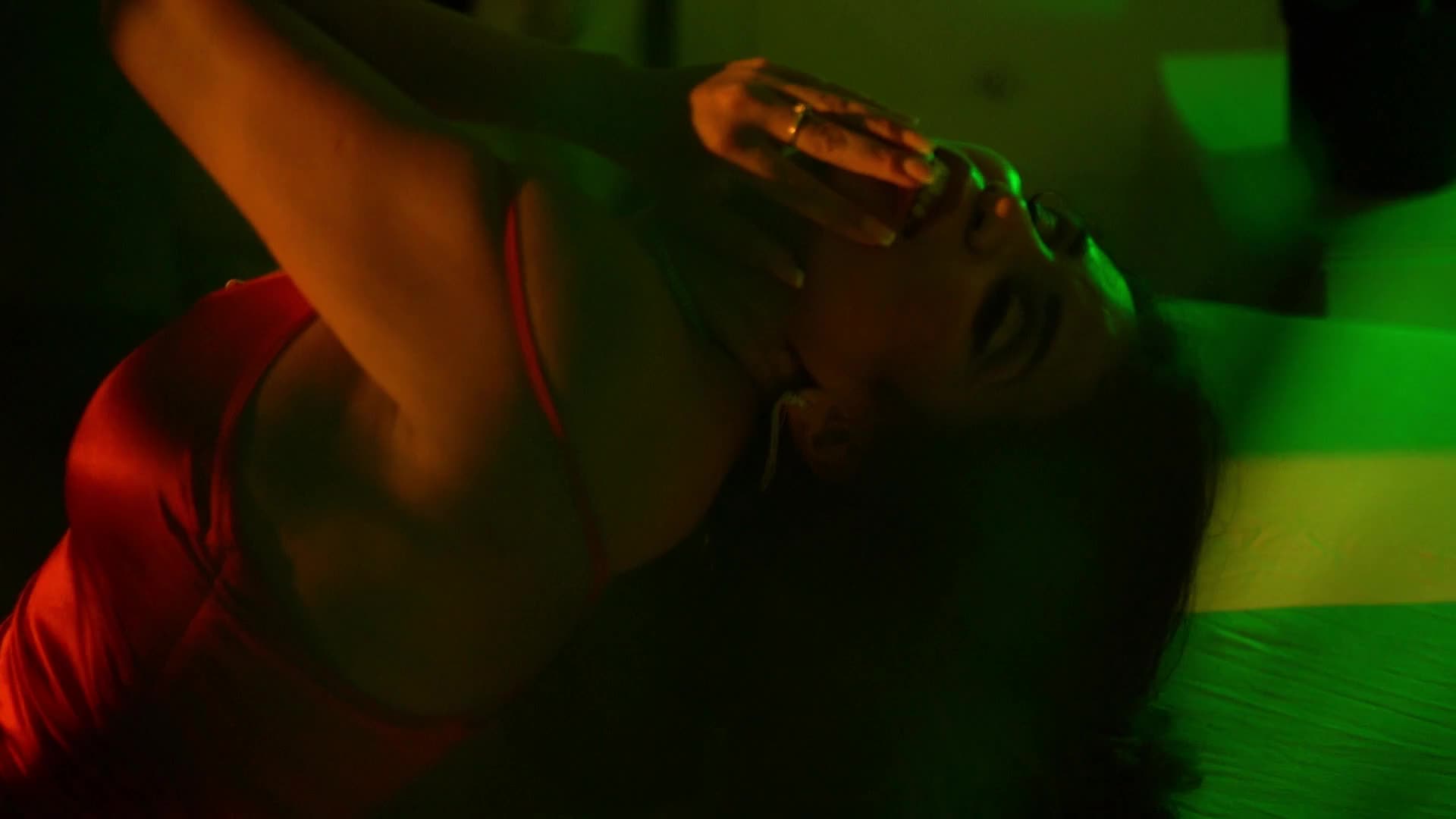 Image 7 of ElianaCarrill, female webcam model, 40 years old, on live webcam