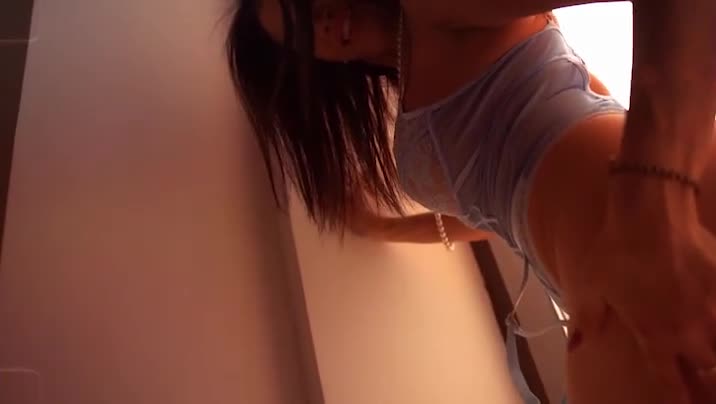 Image 93 of ElianaCarrill, female webcam model, 40 years old, on live webcam