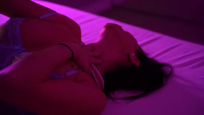 Image 99 of ElianaCarrill, female webcam model, 40 years old, on live webcam