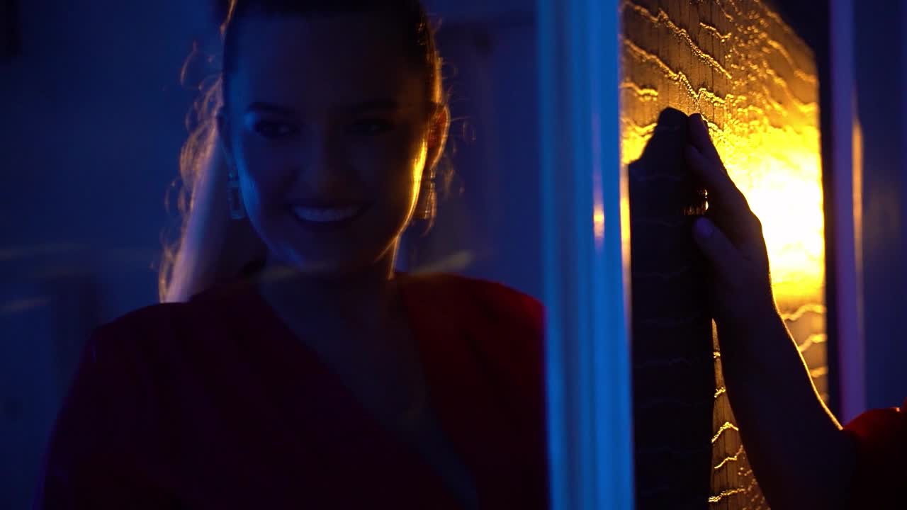 Image 8 of MiaMckenna, female webcam model, 29 years old, on live webcam