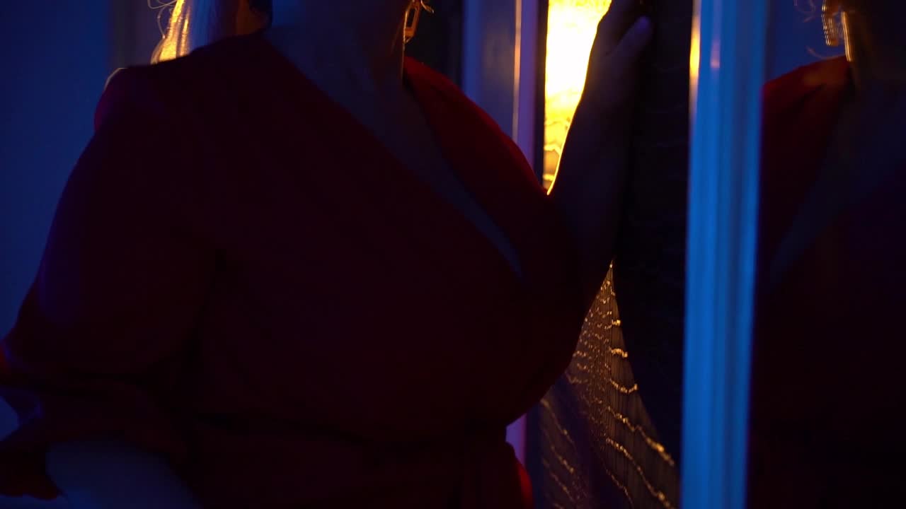 Image 20 of MiaMckenna, female webcam model, 29 years old, on live webcam