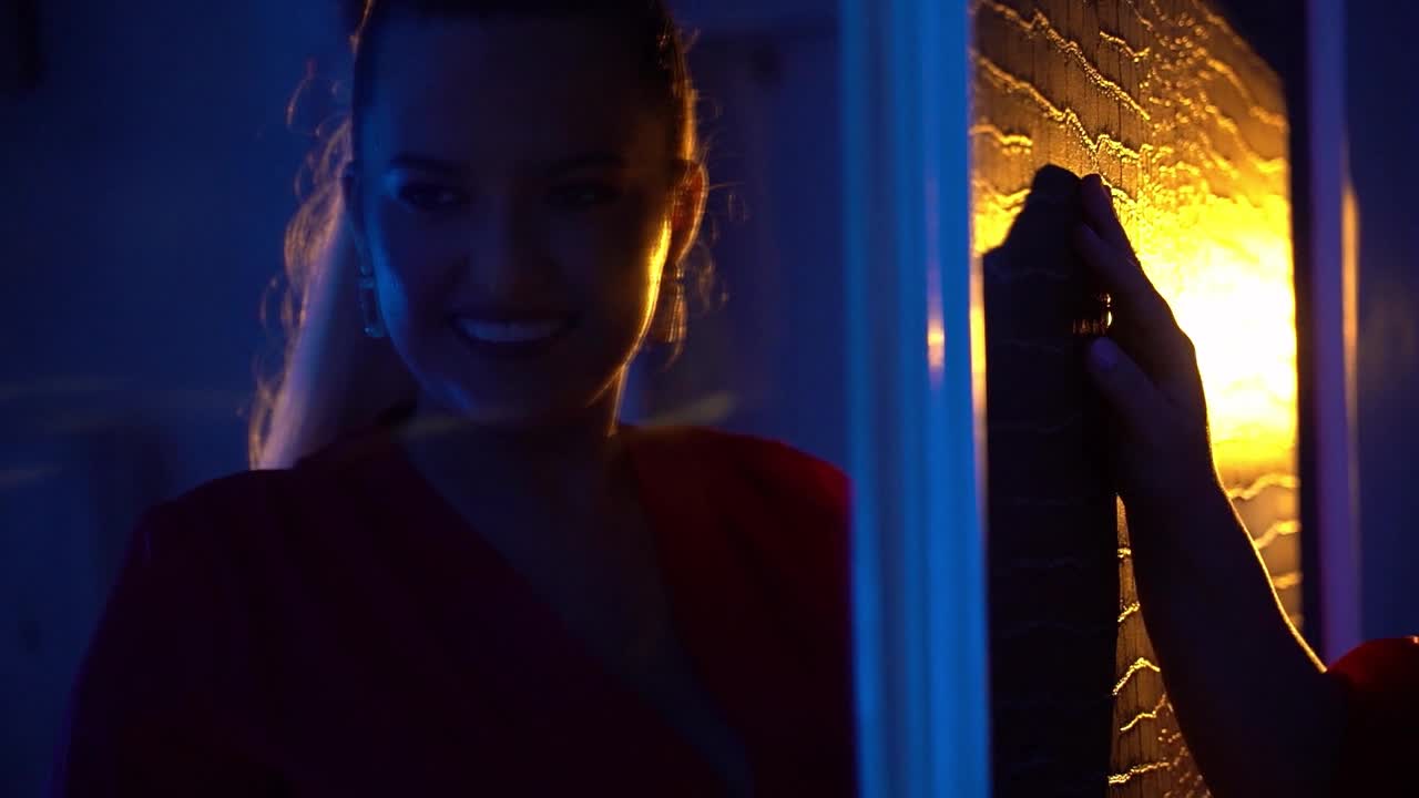 Image 26 of MiaMckenna, female webcam model, 29 years old, on live webcam