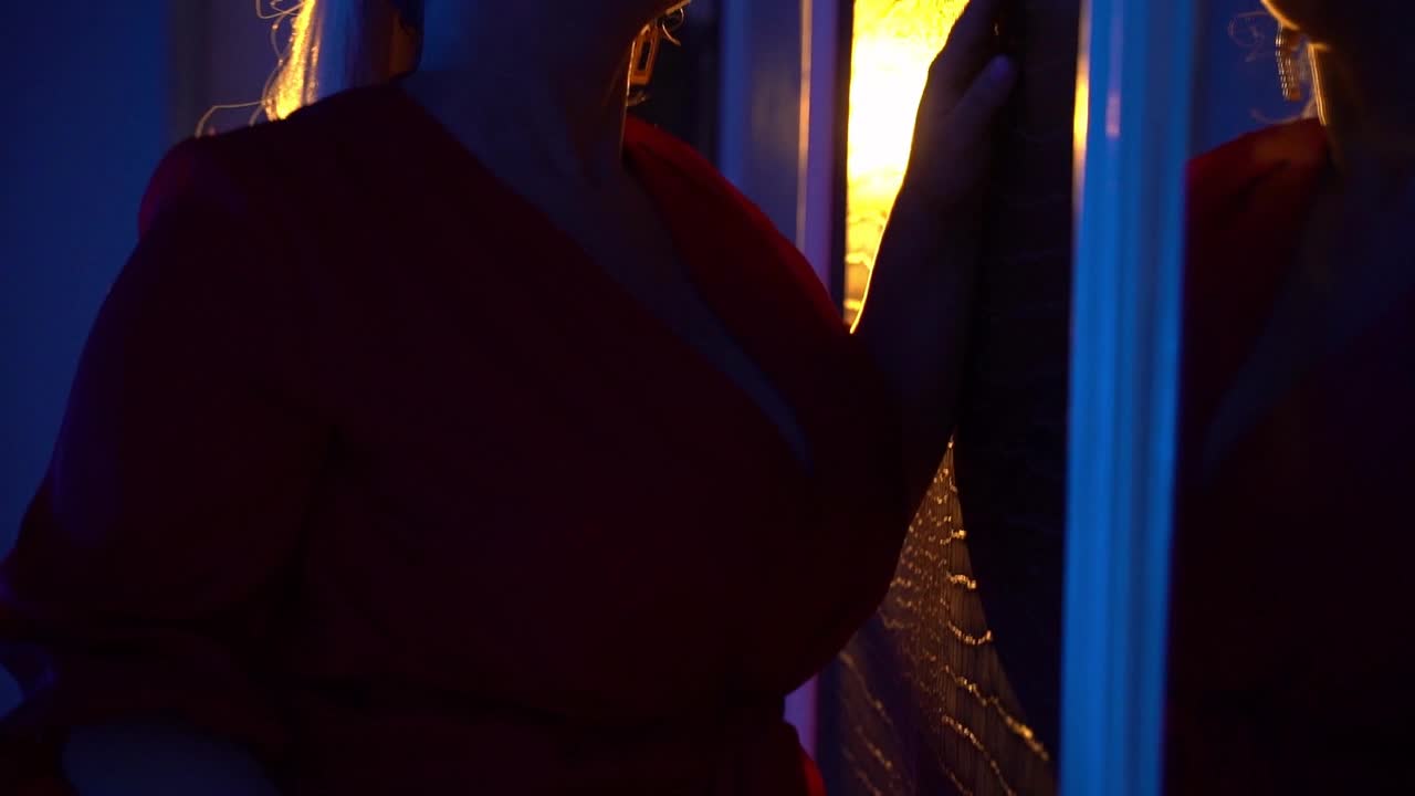 Image 28 of MiaMckenna, female webcam model, 29 years old, on live webcam