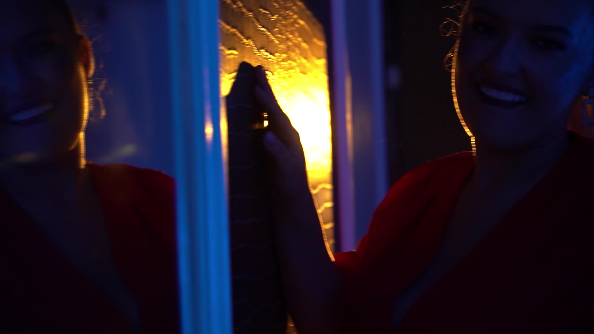 Image 58 of MiaMckenna, female webcam model, 29 years old, on live webcam