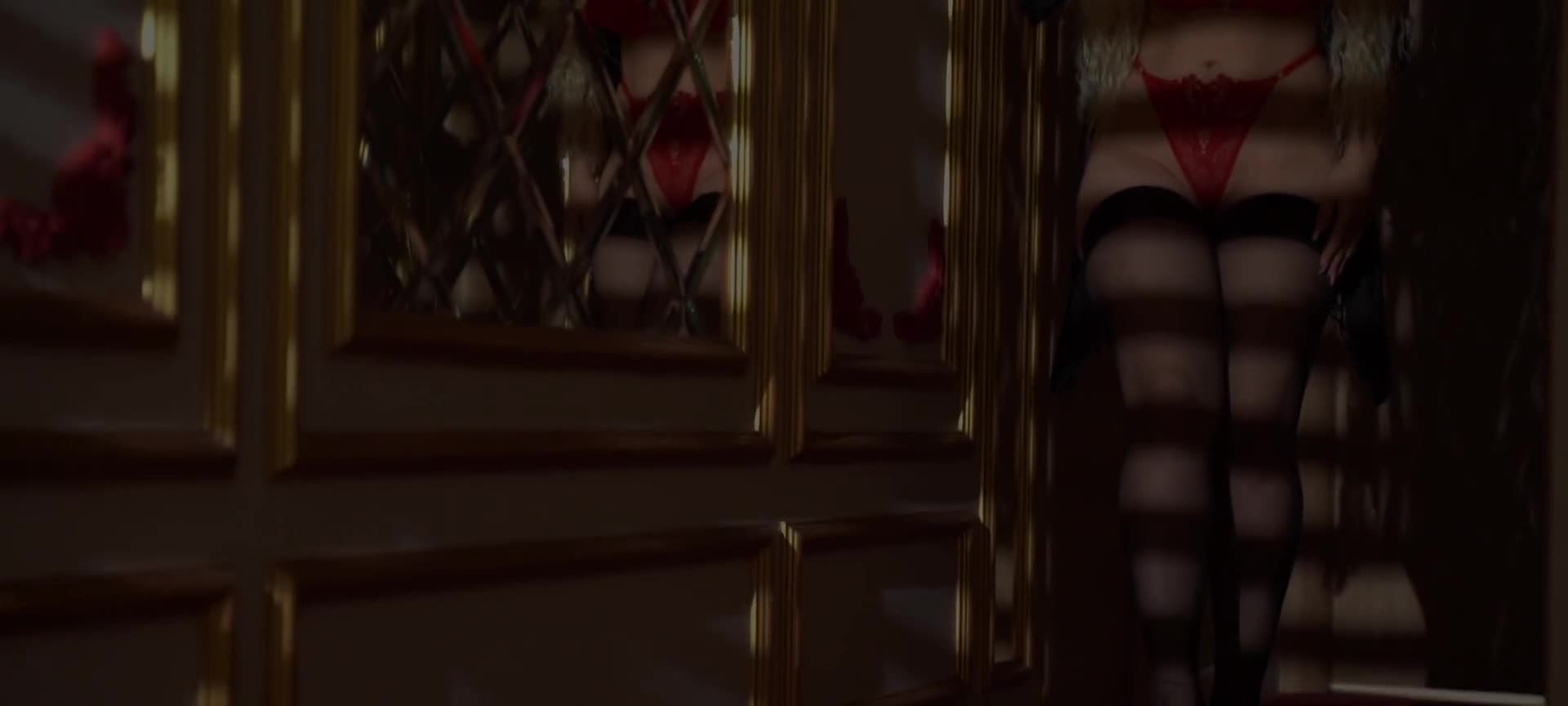 Image 71 of MiaMckenna, female webcam model, 29 years old, on live webcam