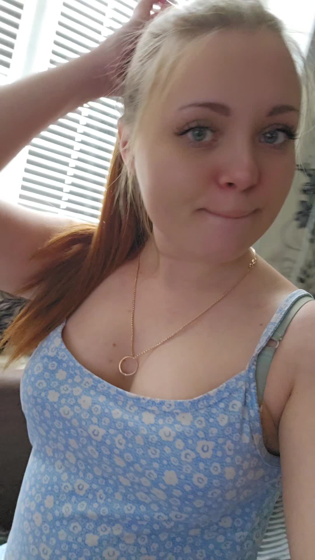 Image 6 of leila17, female webcam model, 21 years old, on live webcam