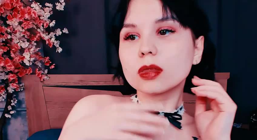 Image 5 of hellfire-club, female webcam model, 20 years old, on live webcam