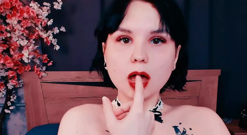 Image 9 of hellfire-club, female webcam model, 20 years old, on live webcam