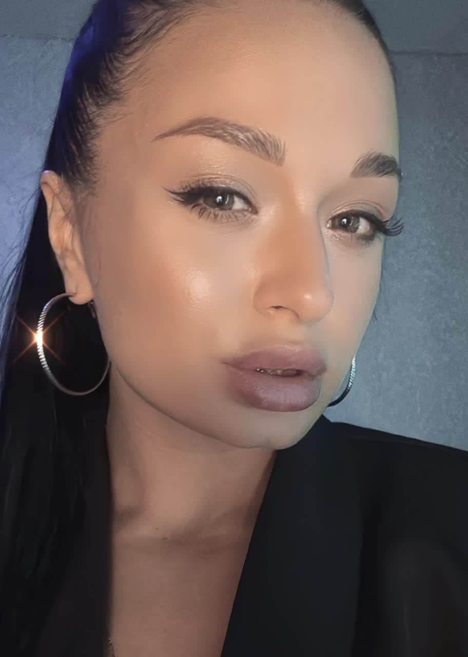 Admire me &mdash; clip by Maryllove