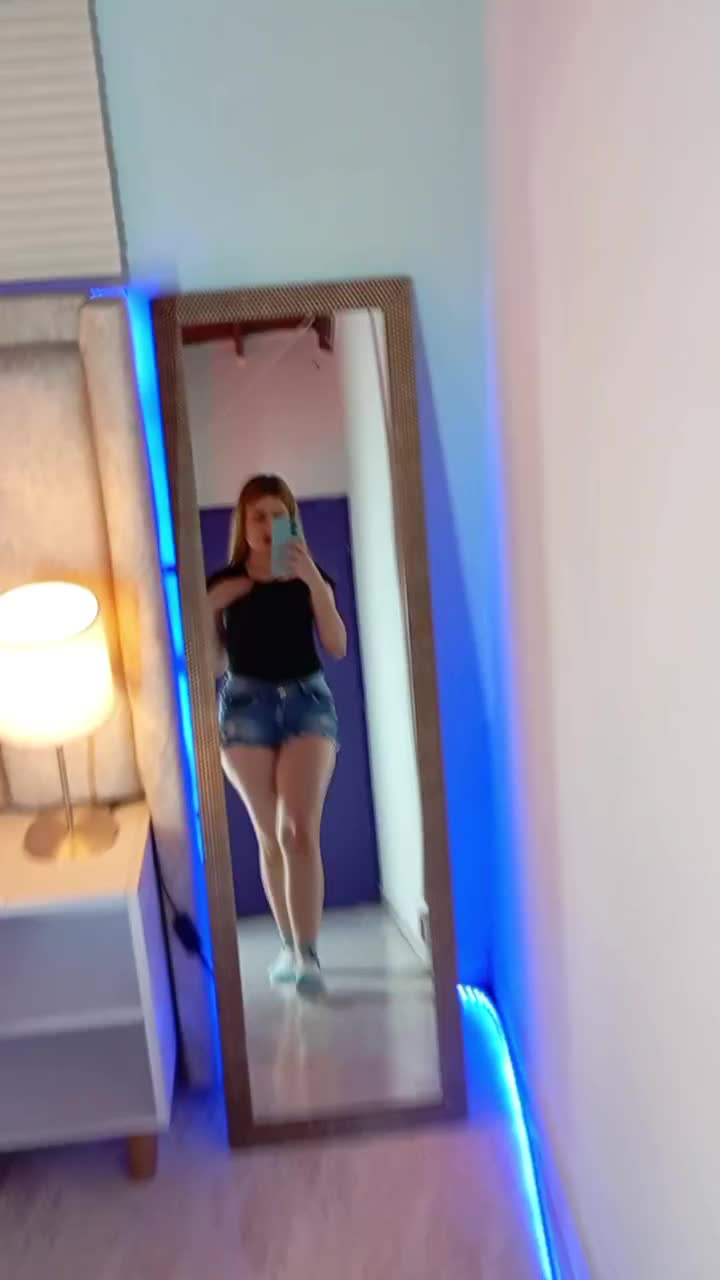 Mirror me! &mdash; clip by Emma-Blonde