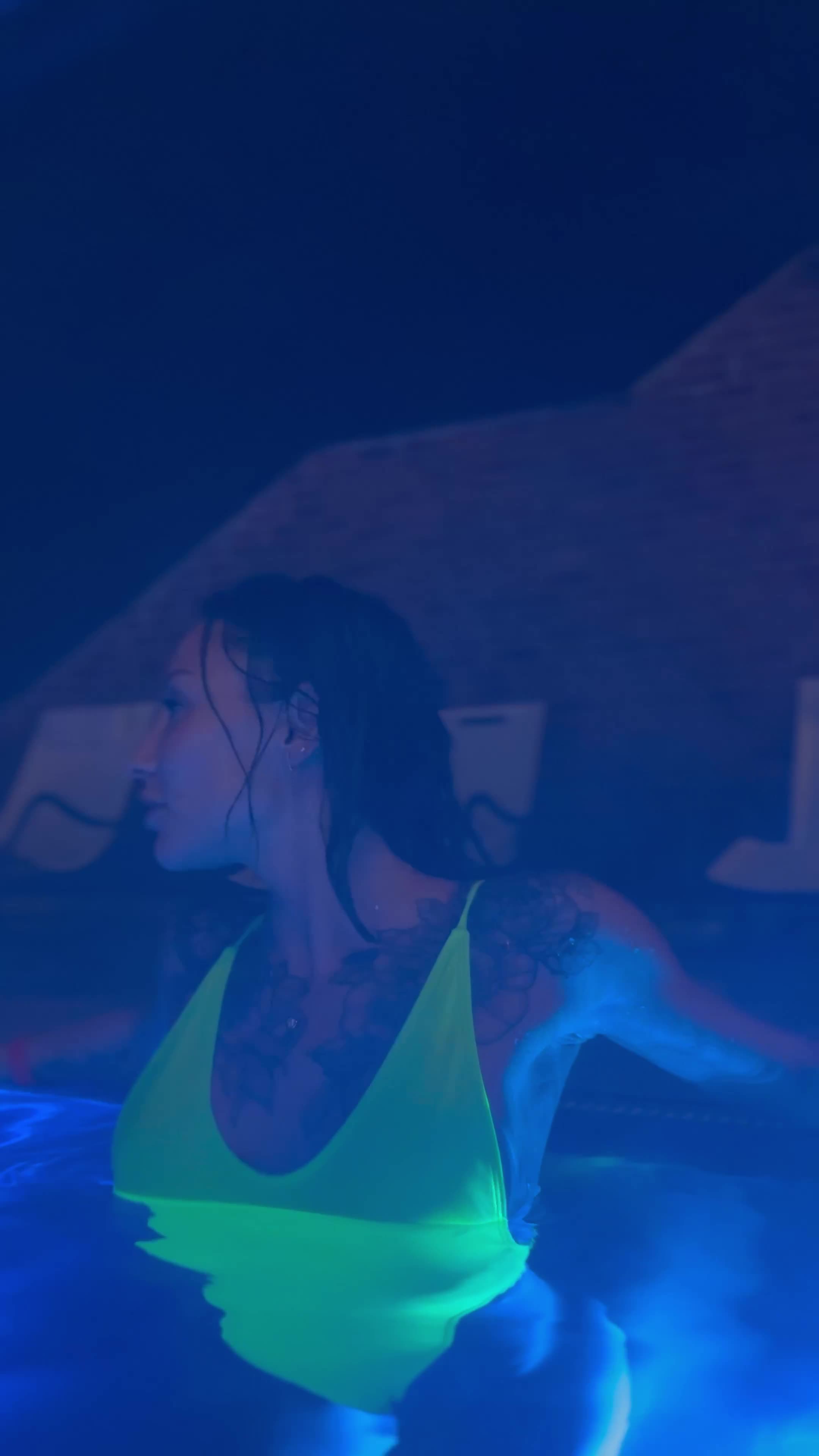 swimpool &mdash; clip by Foxe-Sailey