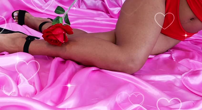 Image 1 of naomi-k, female webcam model, 20 years old, on live webcam