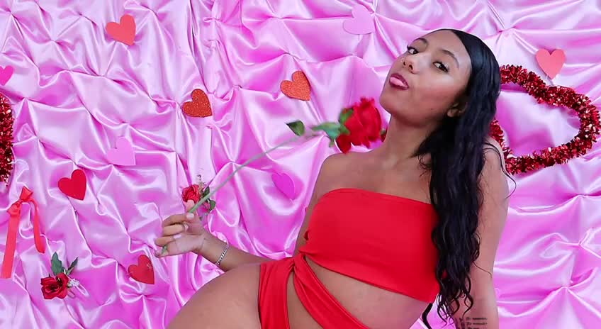 Image 6 of naomi-k, female webcam model, 20 years old, on live webcam