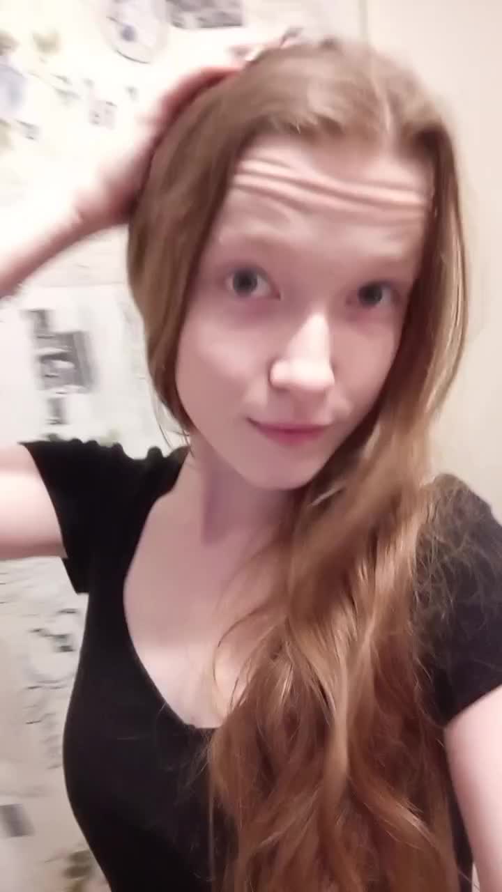 its me &mdash; clip by mariaro