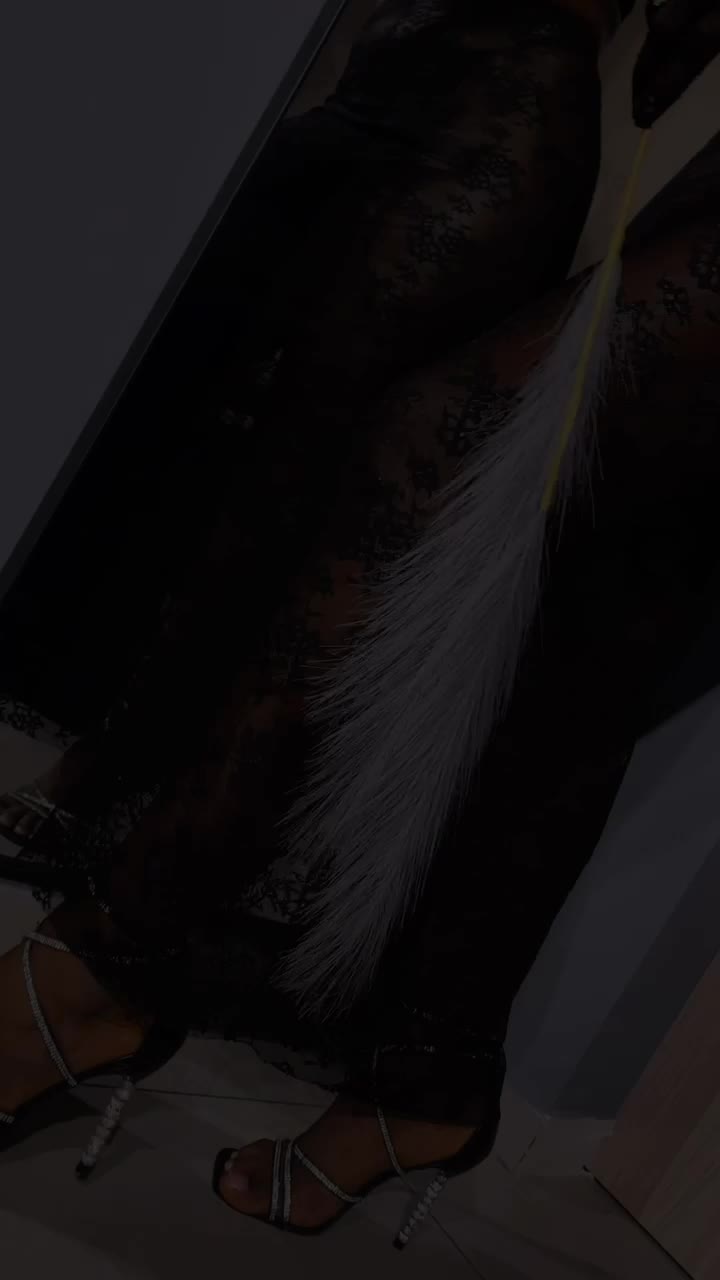 Sexy lady &mdash; clip by SavannahStorm