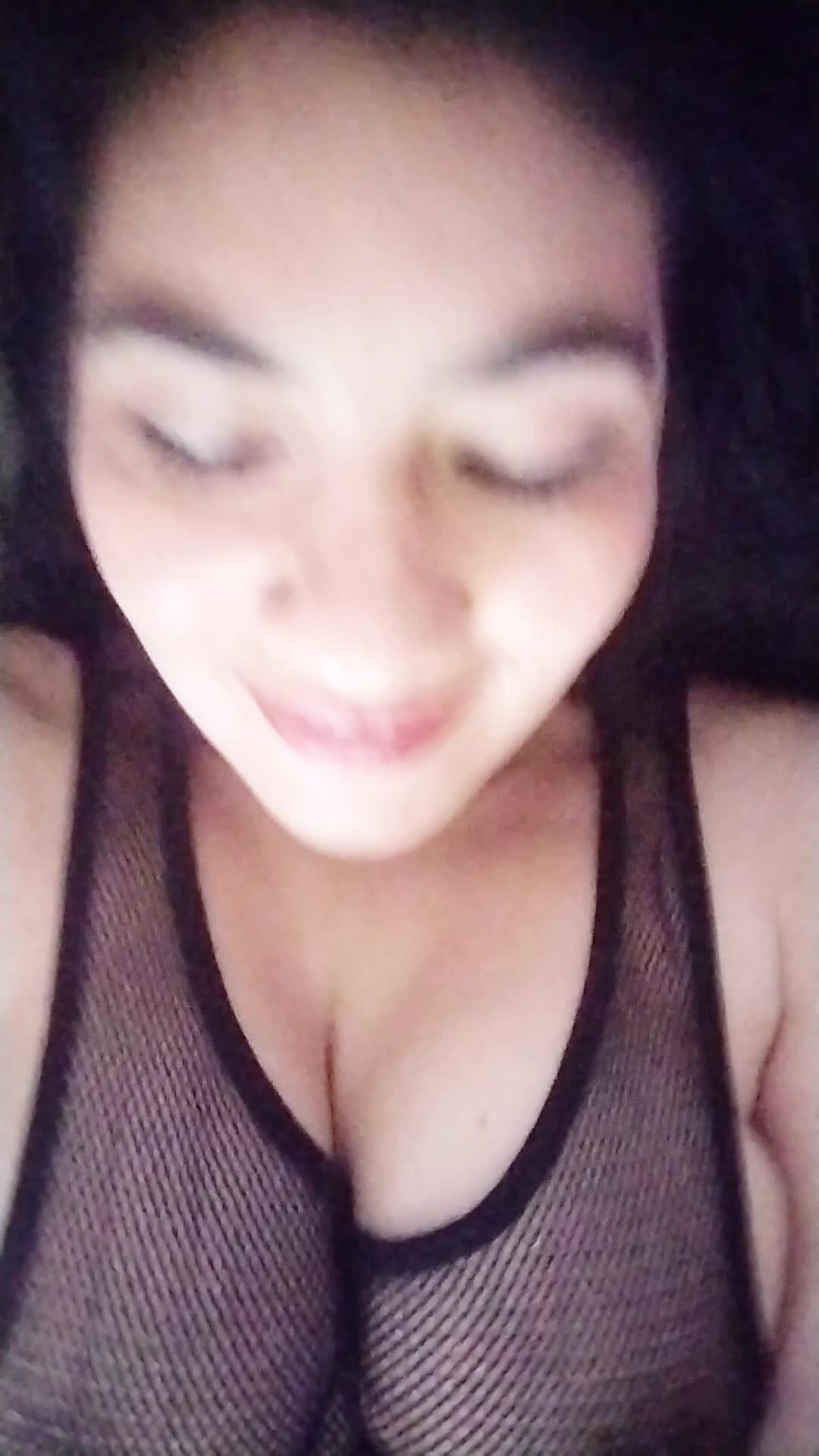 Image 12 of IMENET, female webcam model, 35 years old, on live webcam