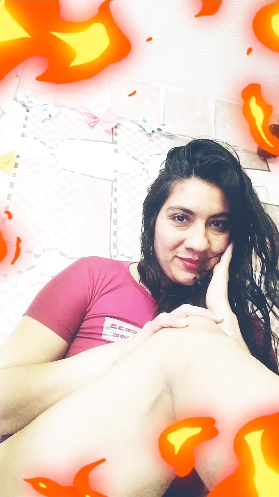 Image 24 of IMENET, female webcam model, 35 years old, on live webcam