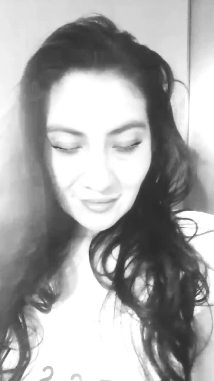 Image 8 of IMENET, female webcam model, 35 years old, on live webcam