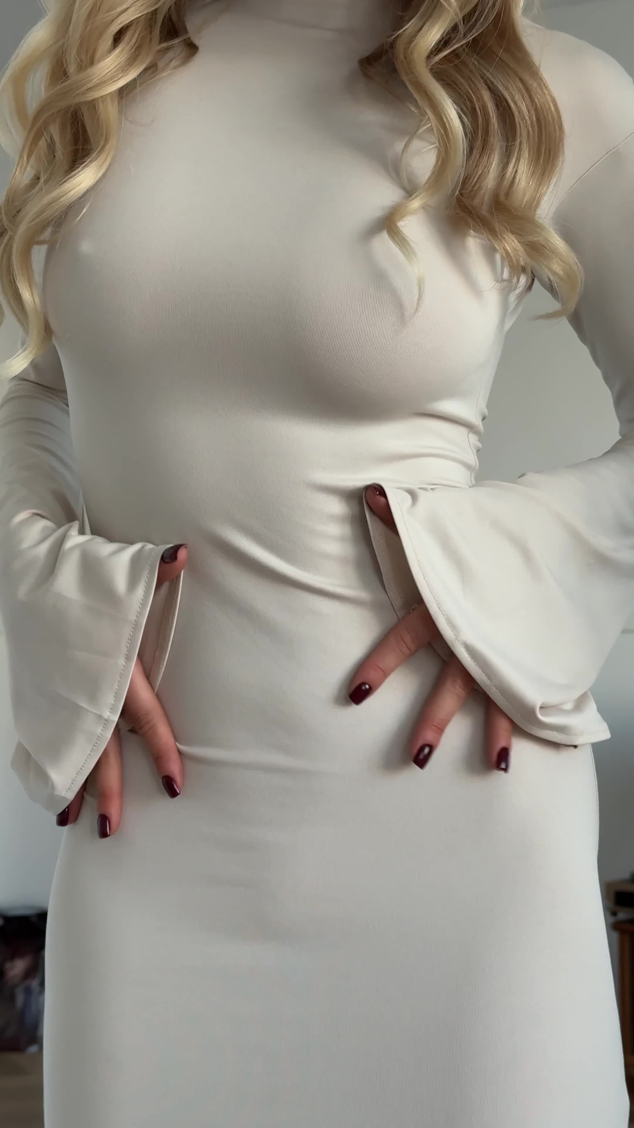 Queen &mdash; clip by BarbieSize