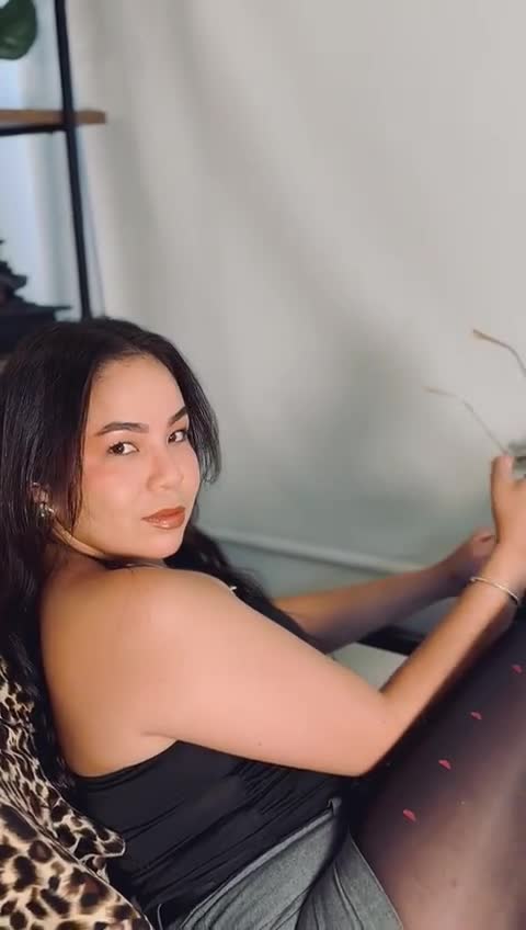 Victoria-Collins Gallery Image 5