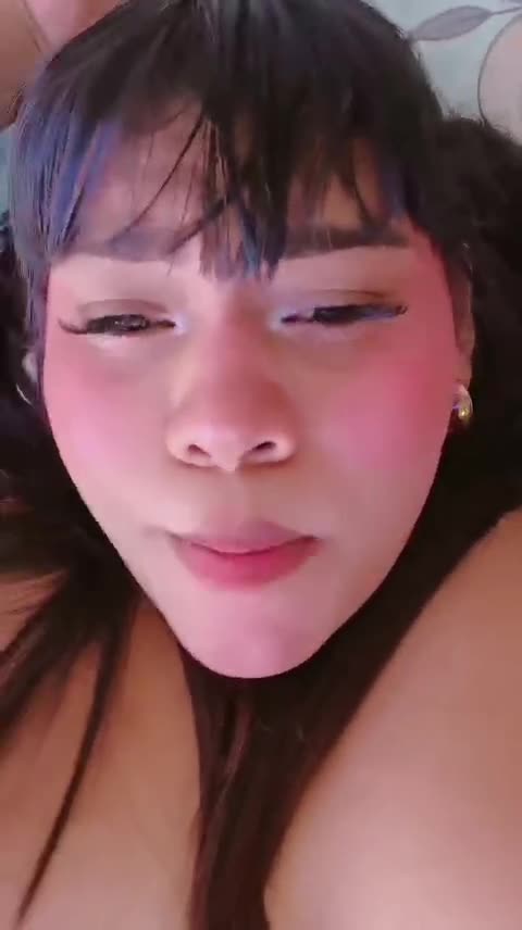 Image 7 of NayaraHanni1, female webcam model, 24 years old, on live webcam