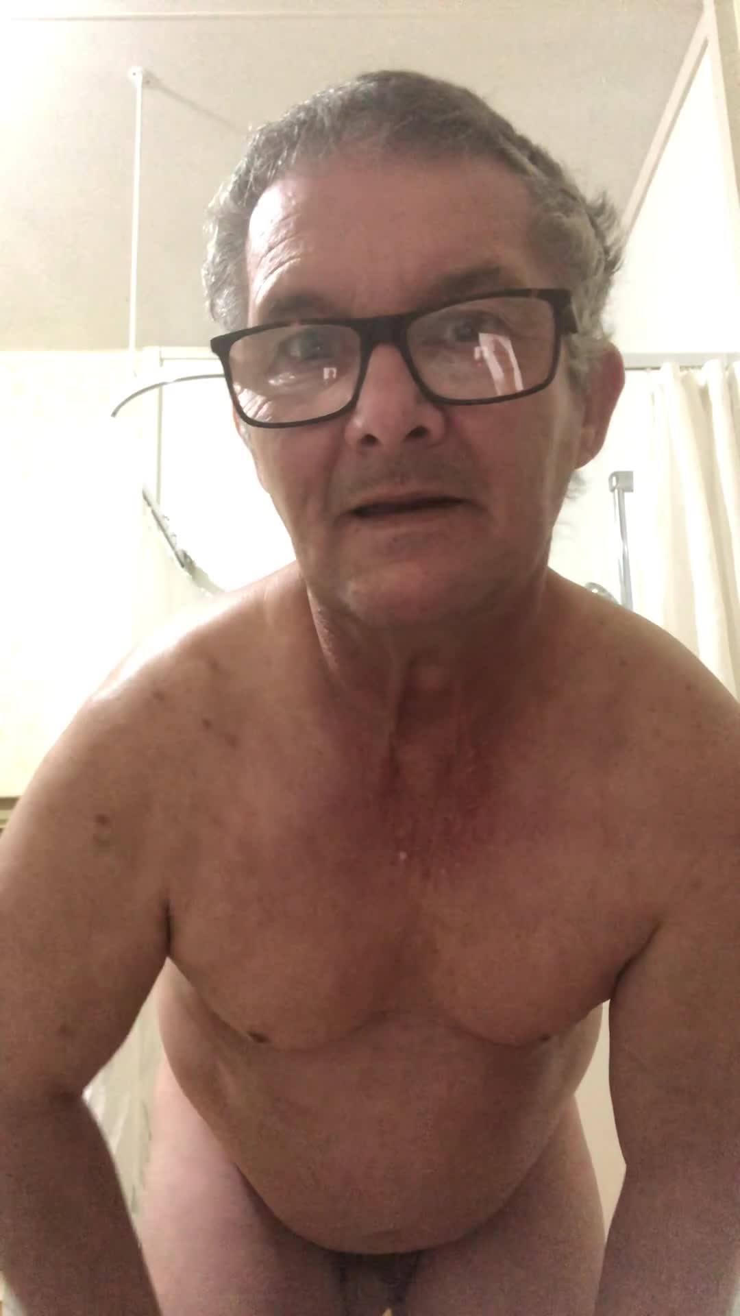 shower &mdash; clip by daddyman1