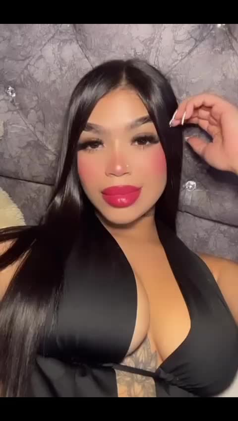 Image 9 of tifanymonroehot, female webcam model, 18 years old, on live webcam