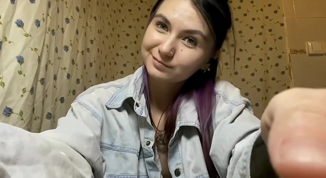 Image 21 of NakitaBayardo, female webcam model, 18 years old, on live webcam