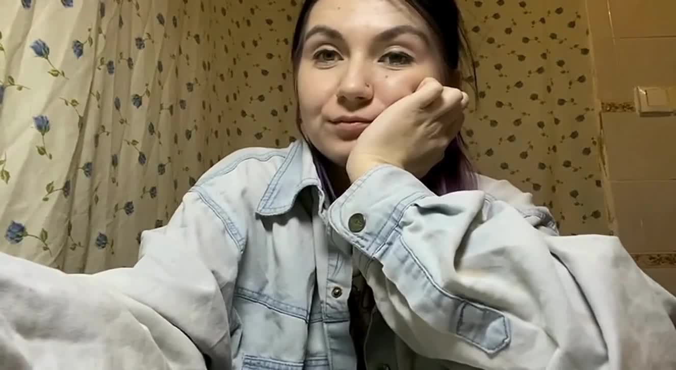 Image 23 of NakitaBayardo, female webcam model, 18 years old, on live webcam