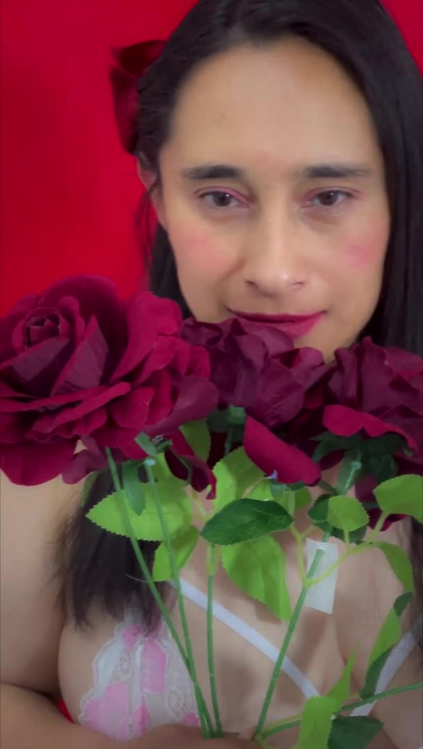 Image 4 of LeilaSmith, female webcam model, 36 years old, on live webcam