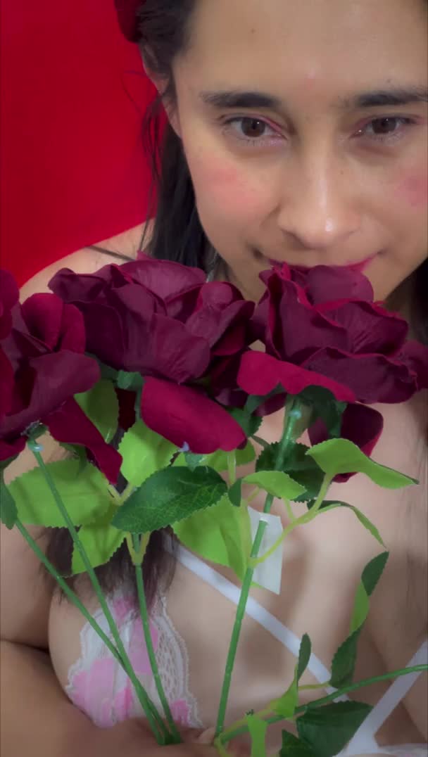 Image 5 of LeilaSmith, female webcam model, 36 years old, on live webcam