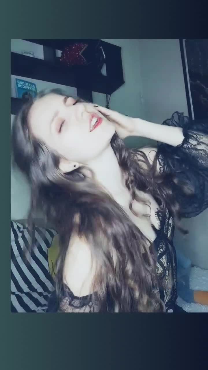 Image 5 of Kent-mod, female webcam model, 20 years old, on live webcam