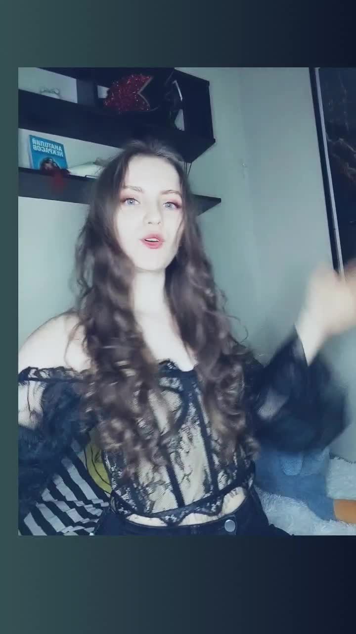 Image 10 of Kent-mod, female webcam model, 20 years old, on live webcam