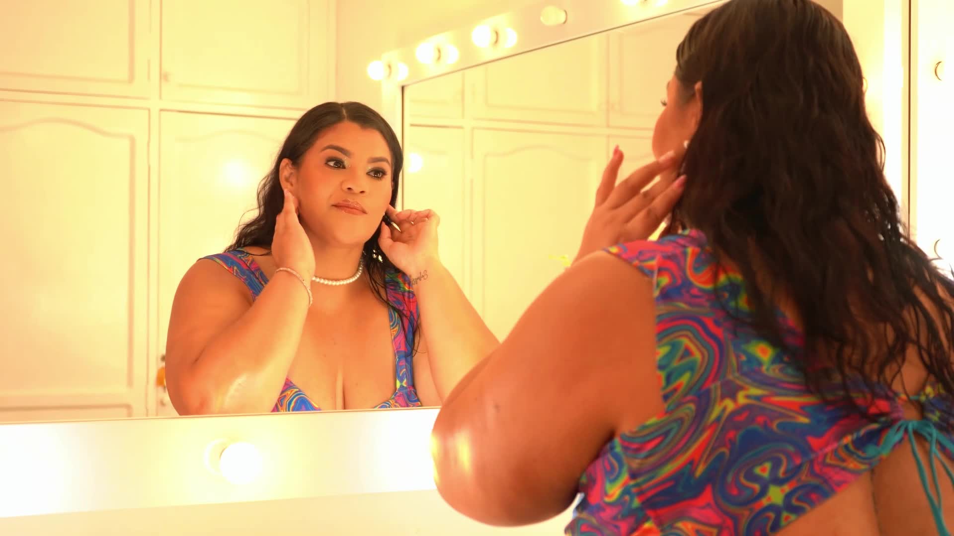 Image 150 of SelennaCooper, female webcam model, 37 years old, on live webcam