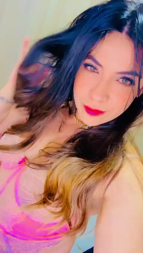 Image 11 of Giogiocapriati, female webcam model, 37 years old, on live webcam