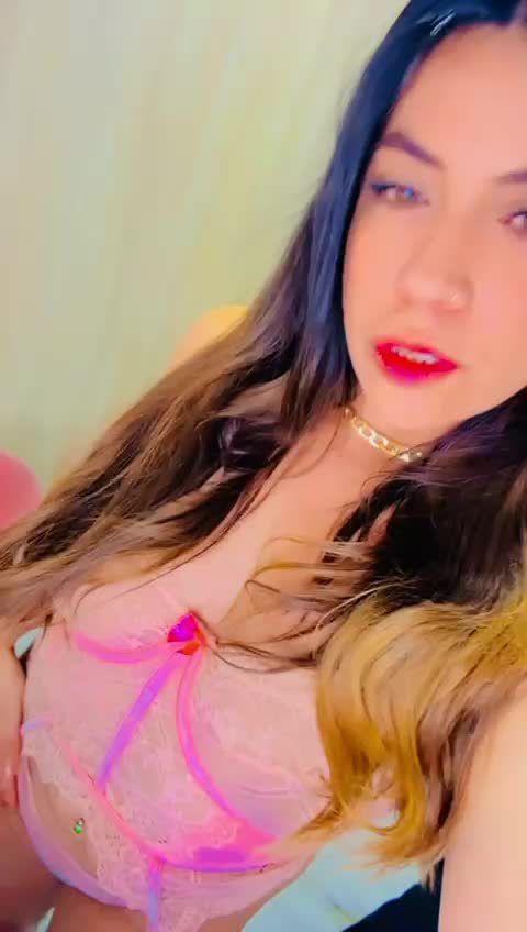 Image 13 of Giogiocapriati, female webcam model, 37 years old, on live webcam