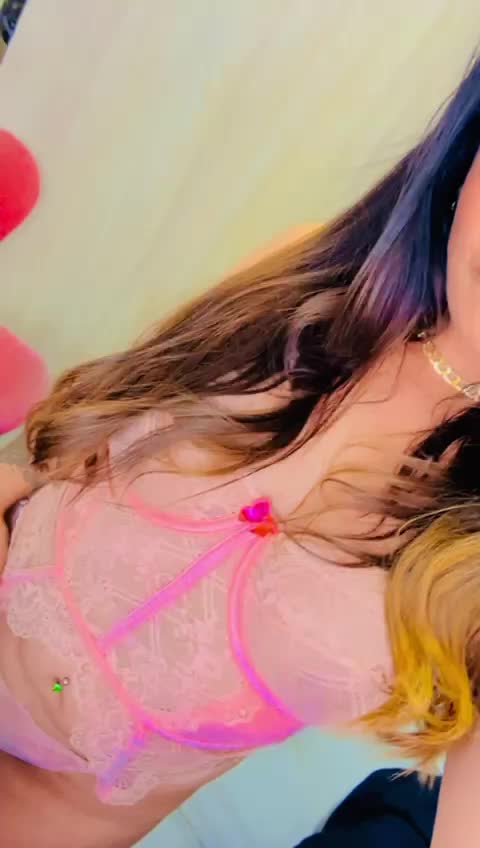 Image 15 of Giogiocapriati, female webcam model, 37 years old, on live webcam