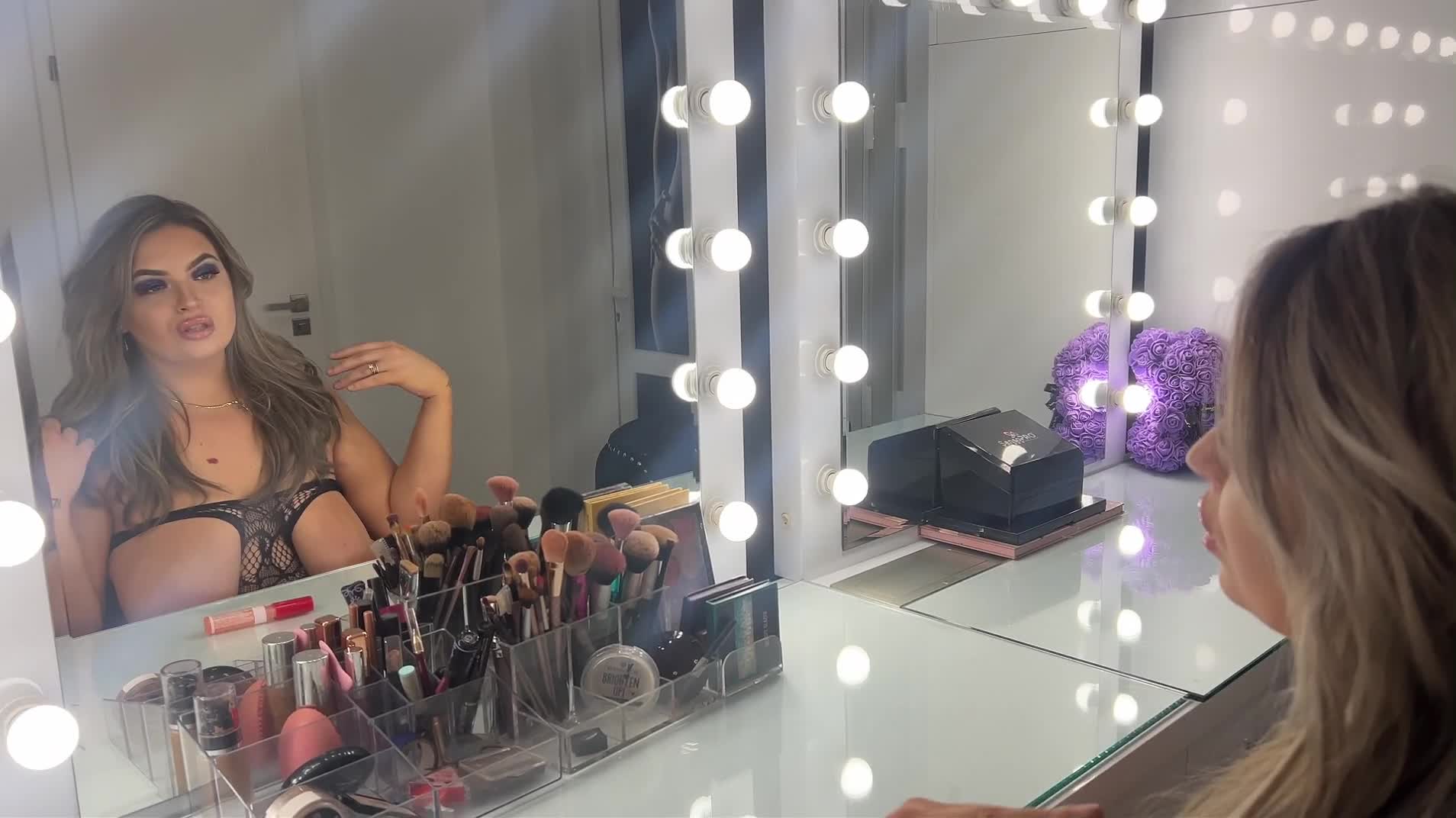 A soft, hypnotic sway &mdash; clip by AmelyaNyx