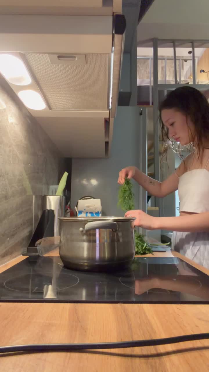 Image 28 of miaporshe, female webcam model, 18 years old, on live webcam