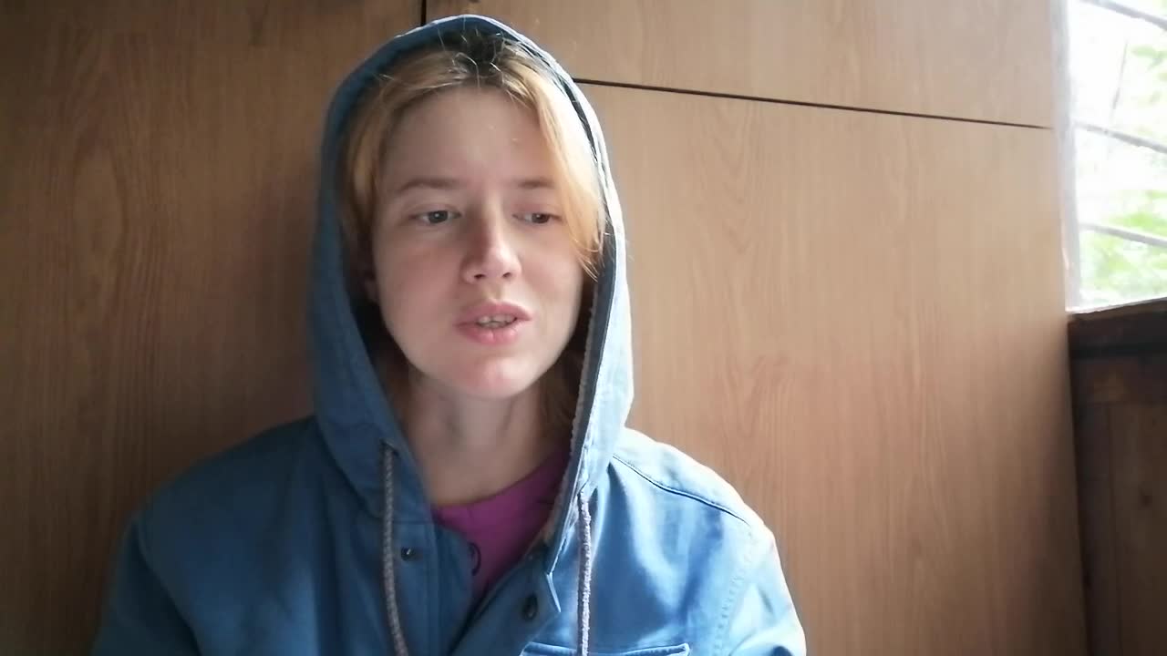 Image 32 of Purple-cat55, female webcam model, 26 years old, on live webcam