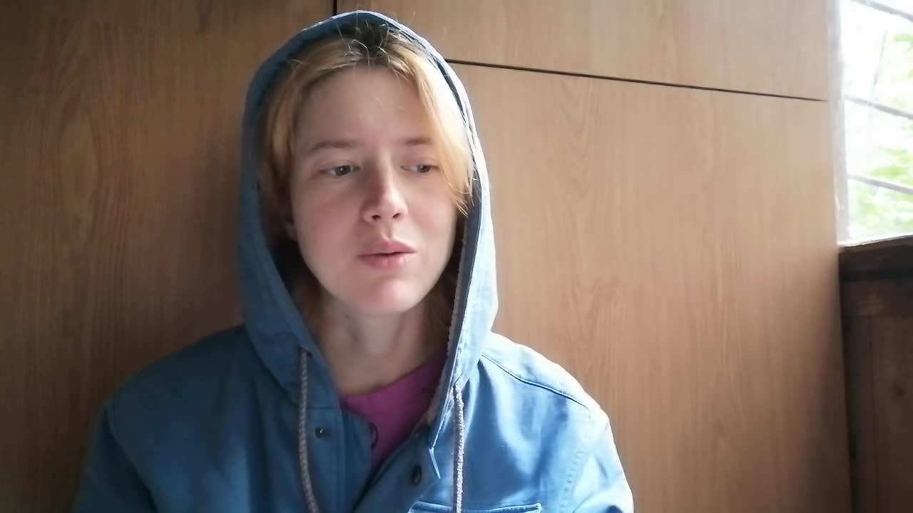 Image 33 of Purple-cat55, female webcam model, 26 years old, on live webcam