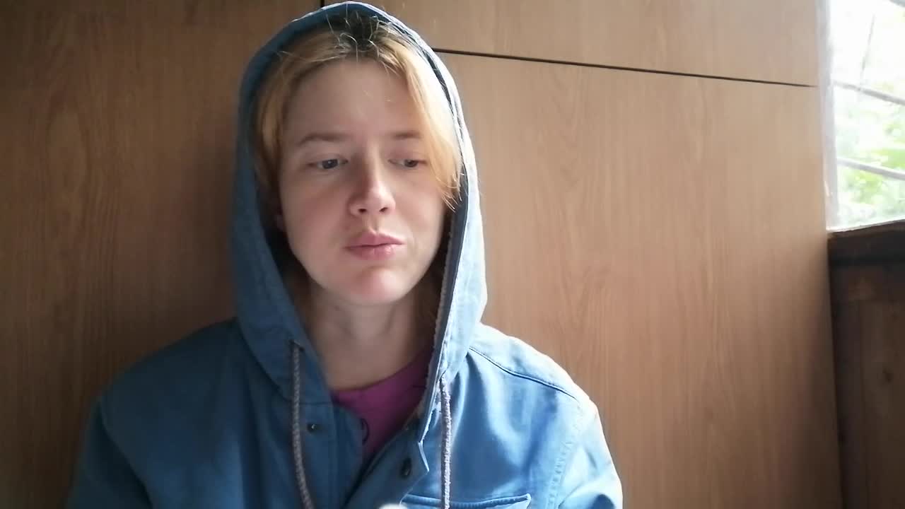 Image 39 of Purple-cat55, female webcam model, 26 years old, on live webcam