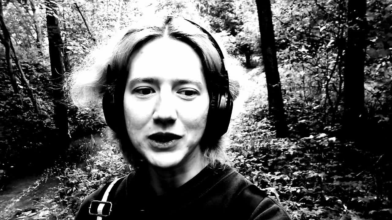 Image 4 of Purple-cat55, female webcam model, 26 years old, on live webcam