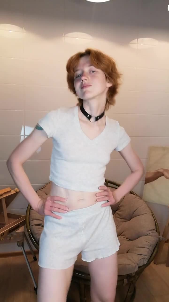 Image 24 of Purple-cat55, female webcam model, 26 years old, on live webcam