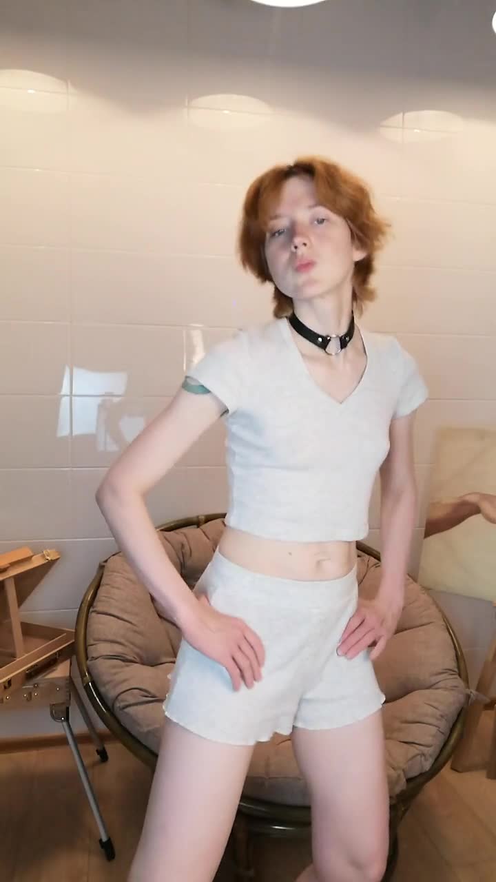 Image 25 of Purple-cat55, female webcam model, 26 years old, on live webcam