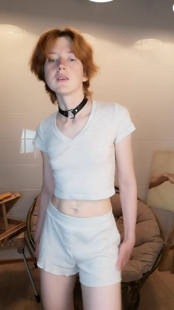 Image 28 of Purple-cat55, female webcam model, 26 years old, on live webcam