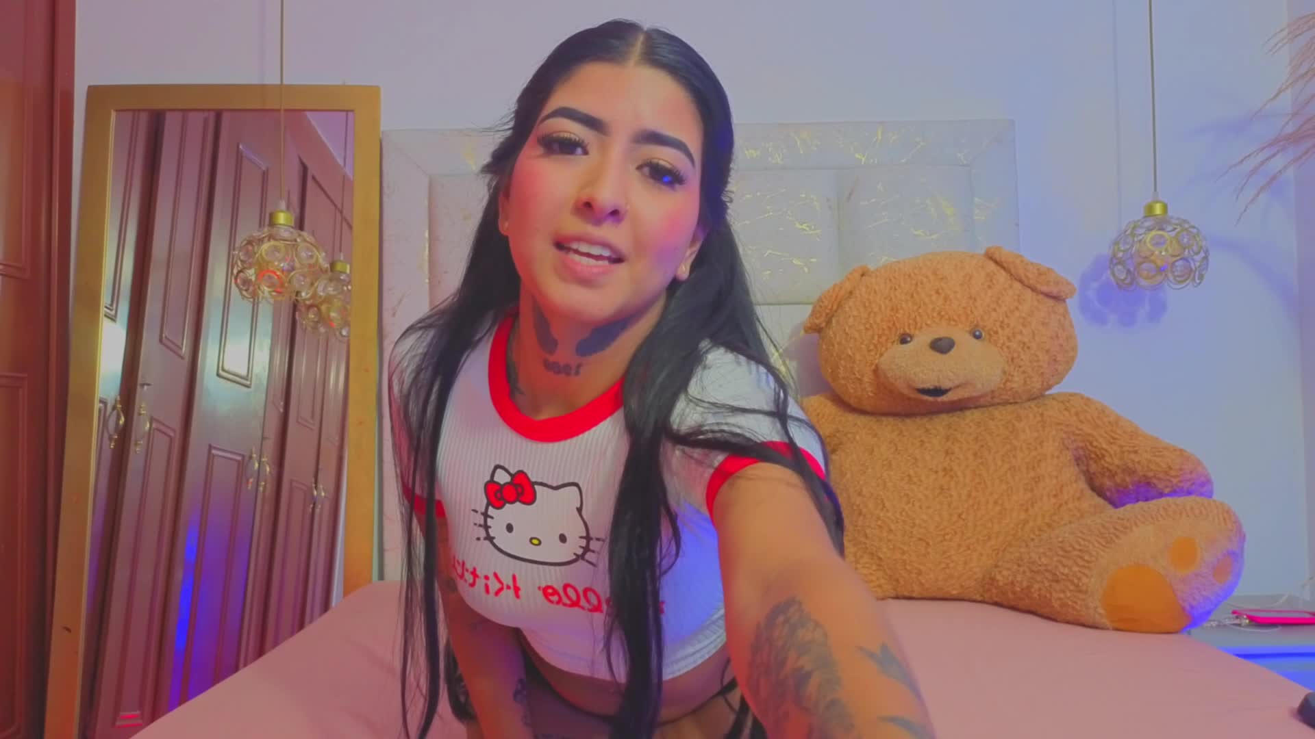 Image 3 of AMYCASTILLO, female webcam model, 18 years old, on live webcam