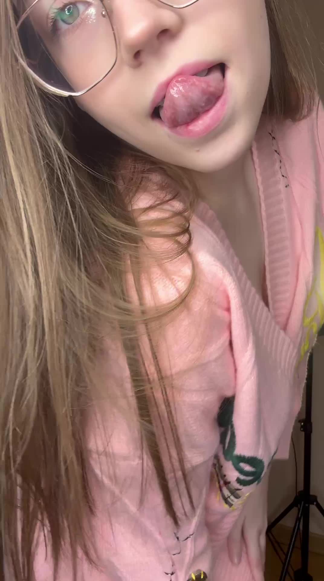 hello &mdash; clip by miya-soft
