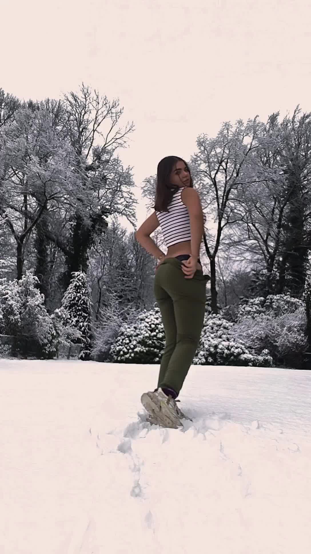 AureliaHoman Gallery Image 65