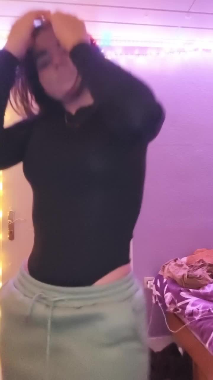 AureliaHoman Gallery Image 2